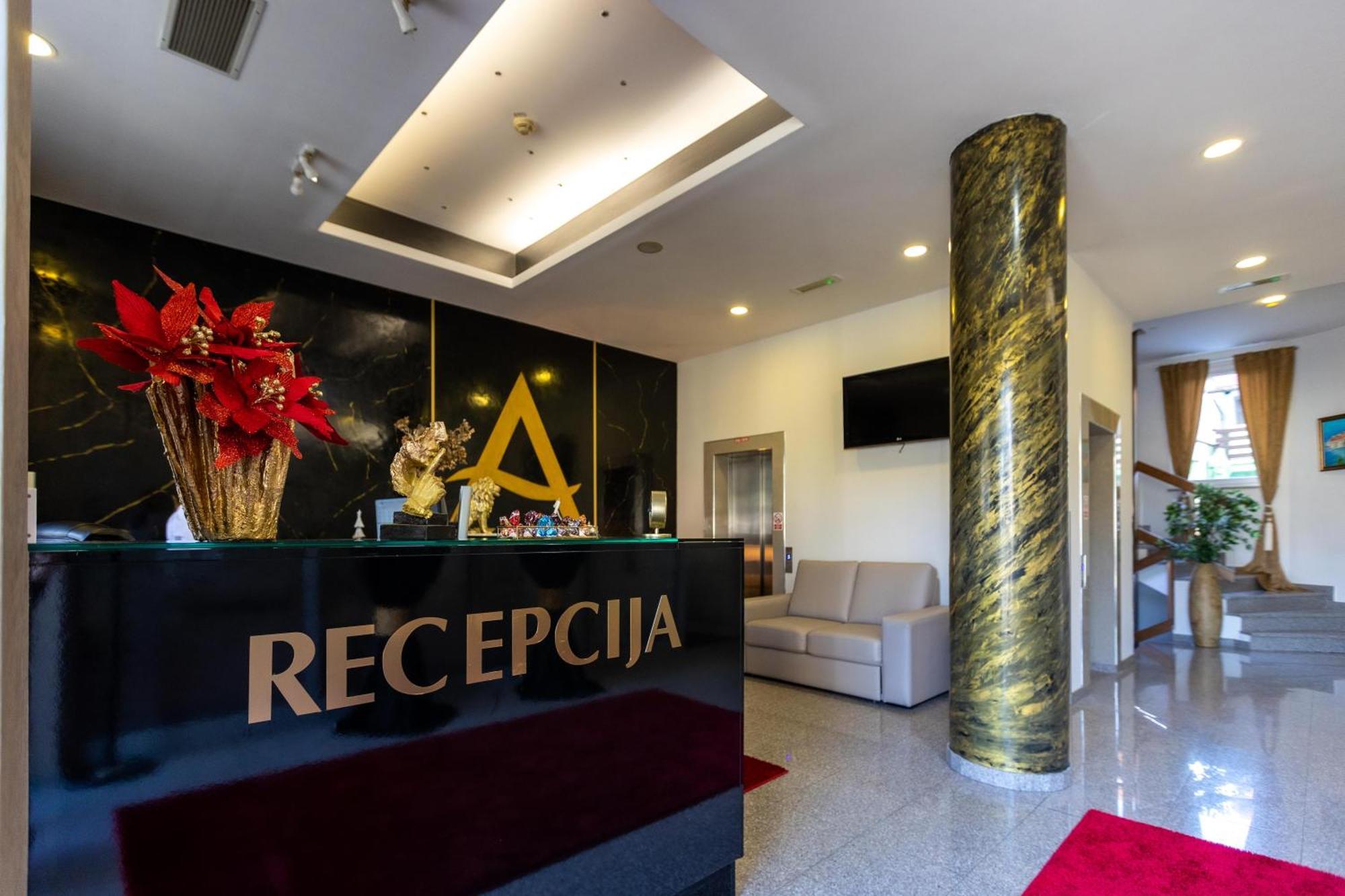 Art Hotel Славонський Брод Екстер'єр фото