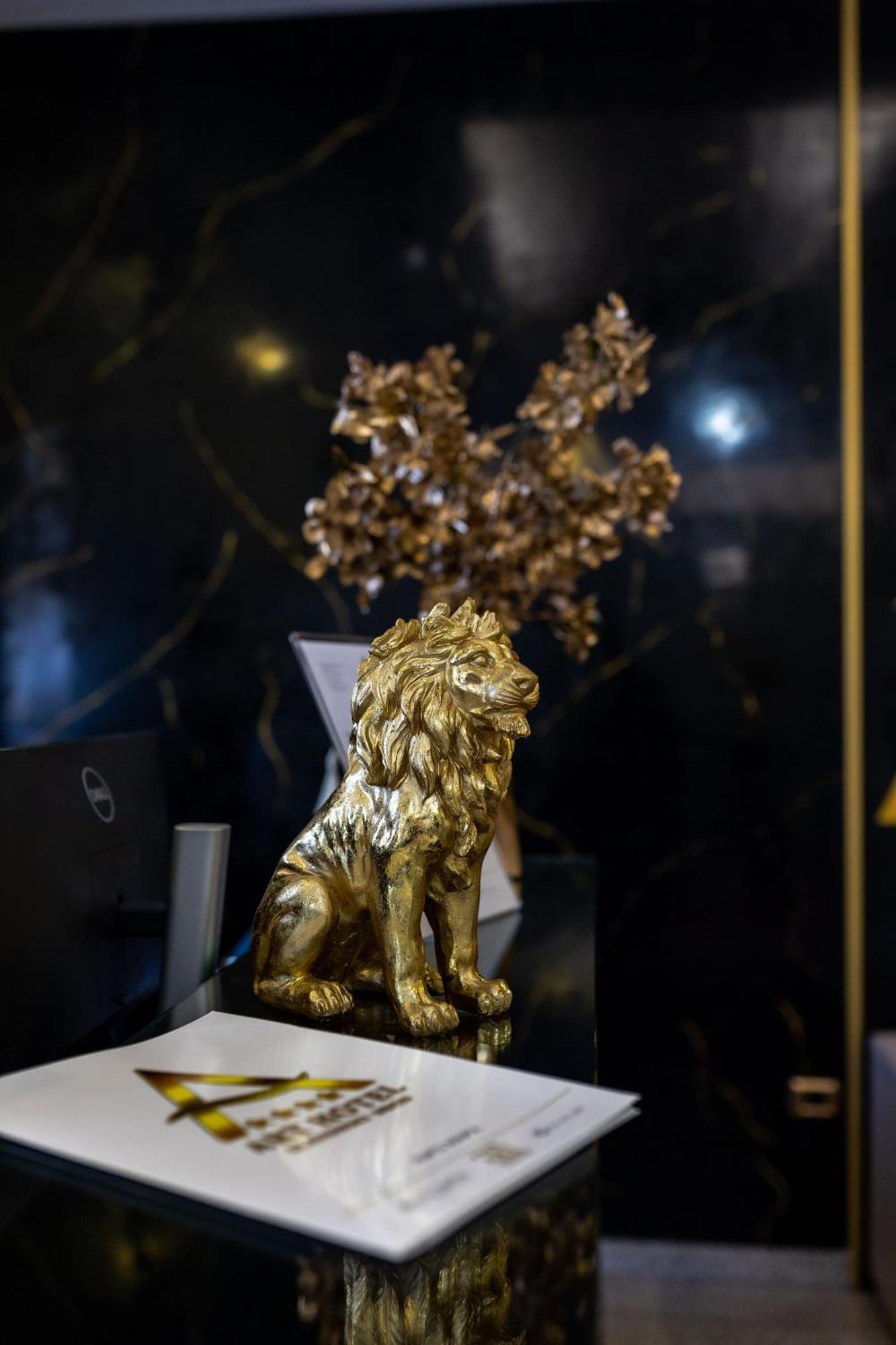 Art Hotel Славонський Брод Екстер'єр фото